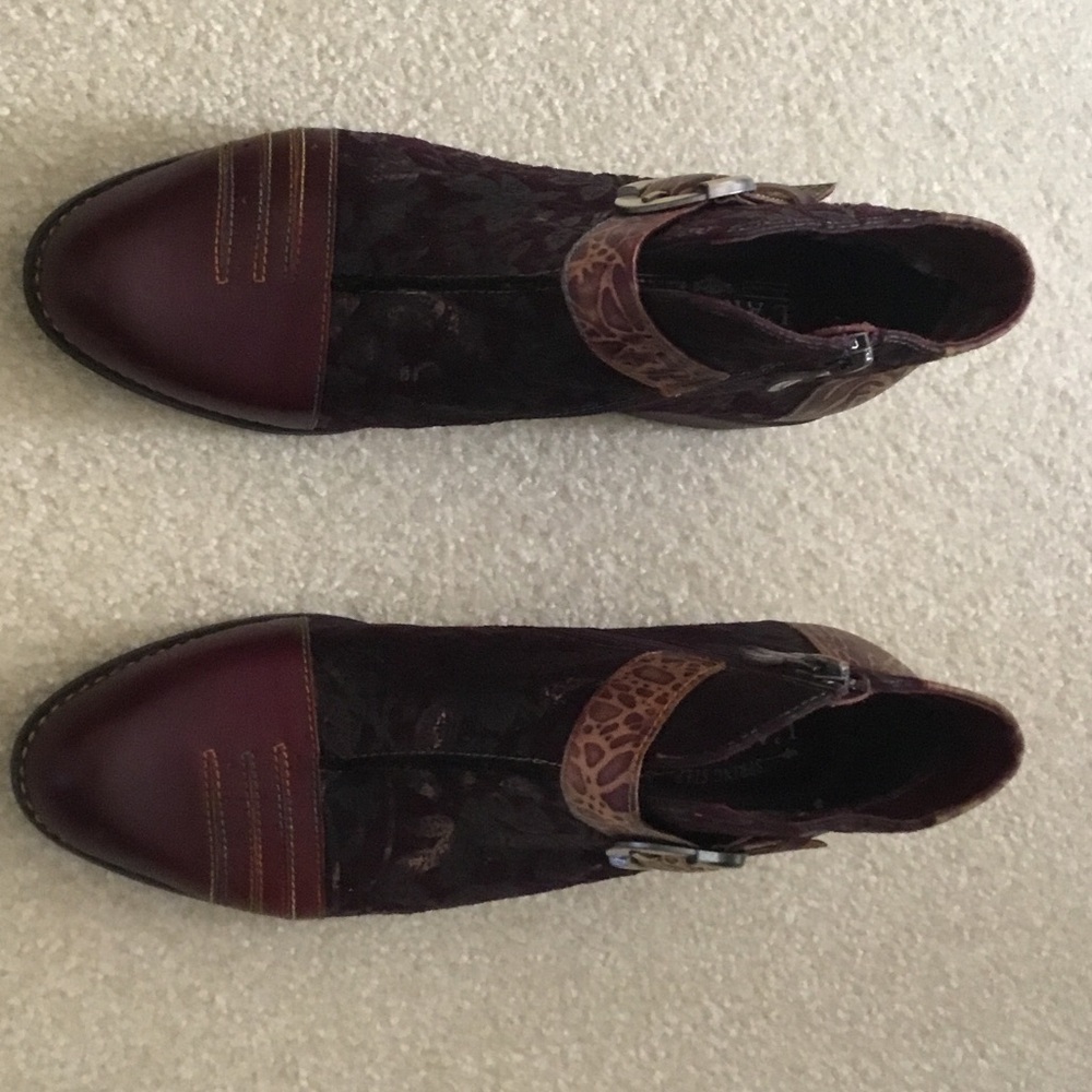 Stylish Burgundy Ankle Boots